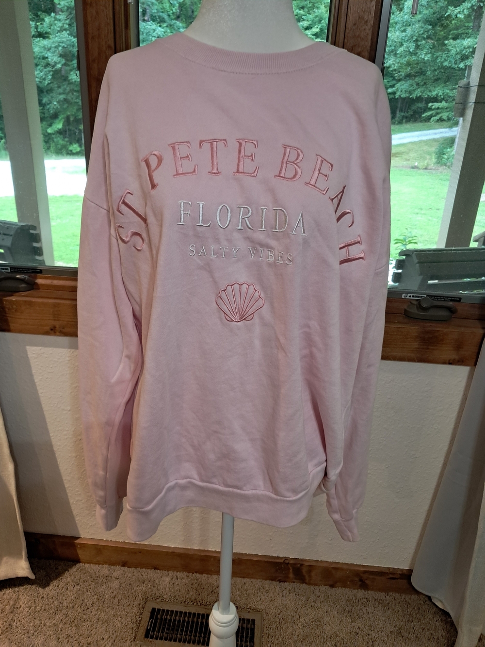 Ocean Drive Light Pink Crewneck Sweatshirt Medium